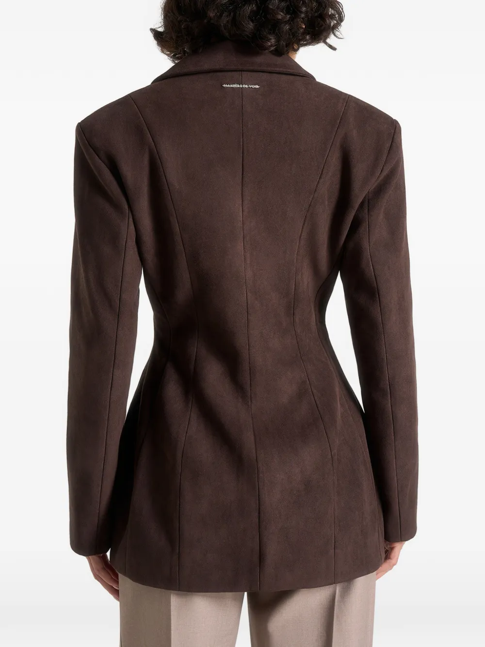 Manière De Voir Claire suède asymmetrische blazer met brede schouders Bruin