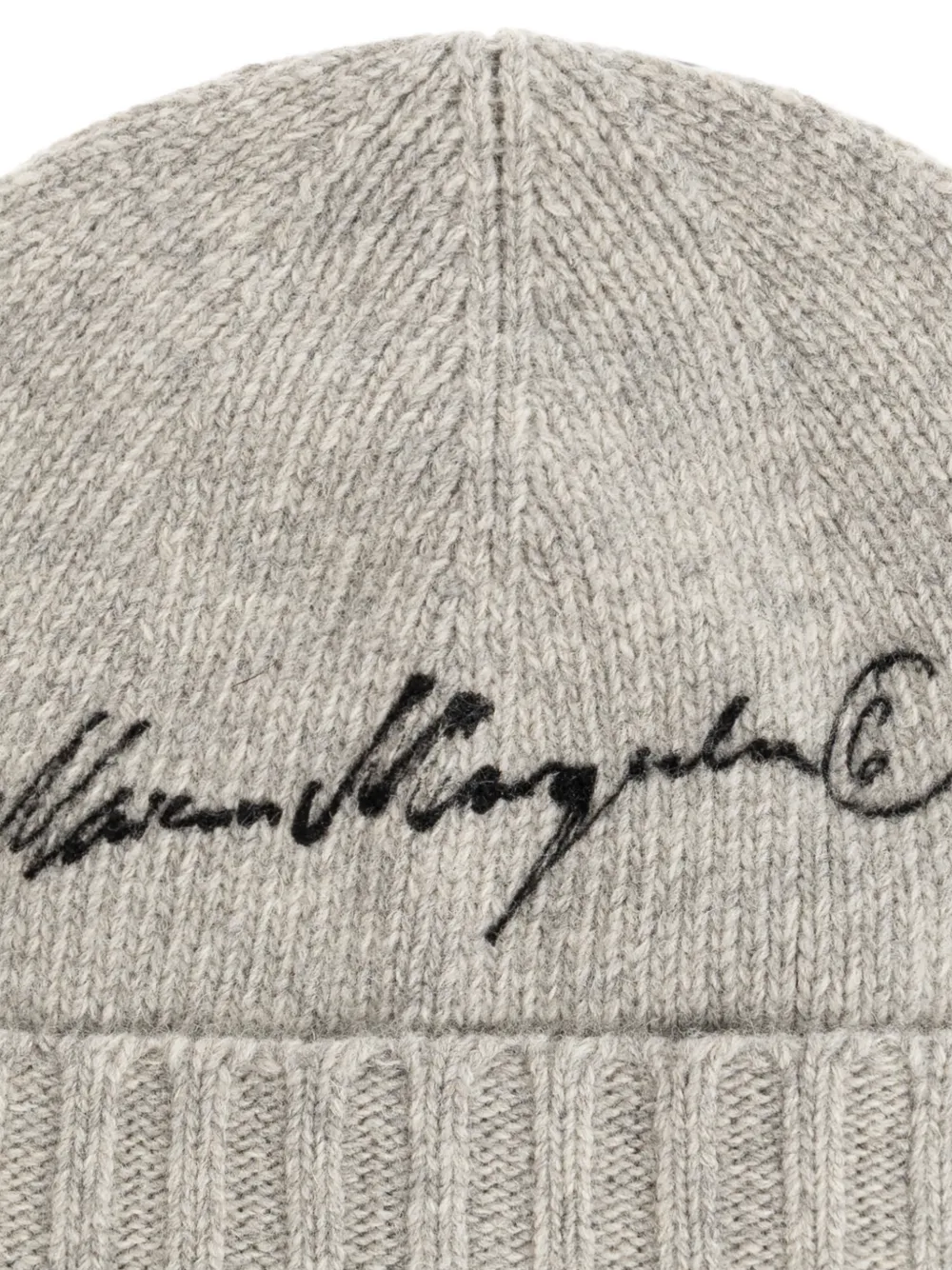 MM6 Maison Margiela Ribgebreide muts met geborduurd logo Grijs