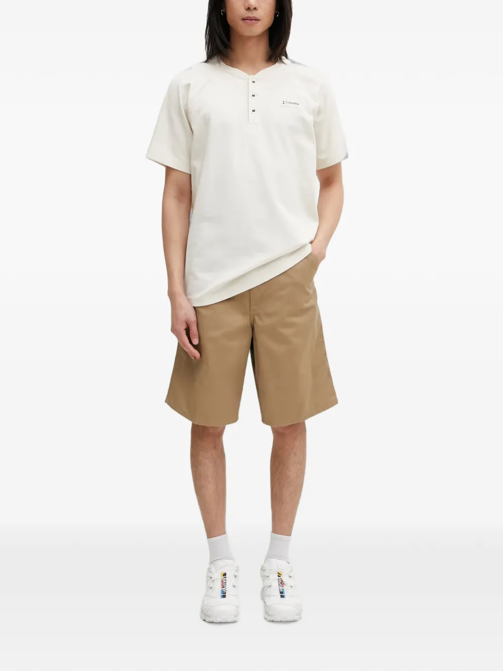 Carhartt WIP Simple shorts met logo-patch Beige