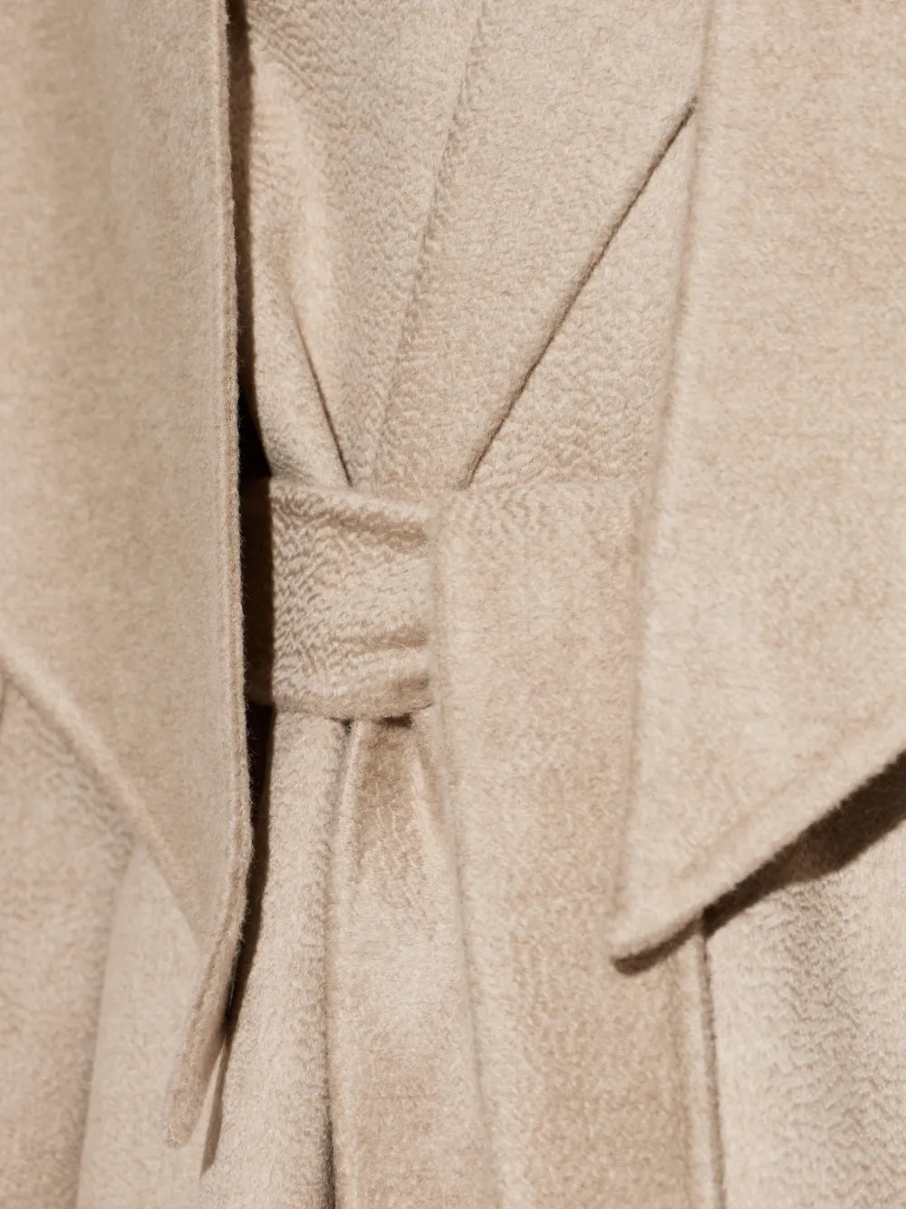 Max Mara Detto jas met sjaalkraag en ceintuur Beige