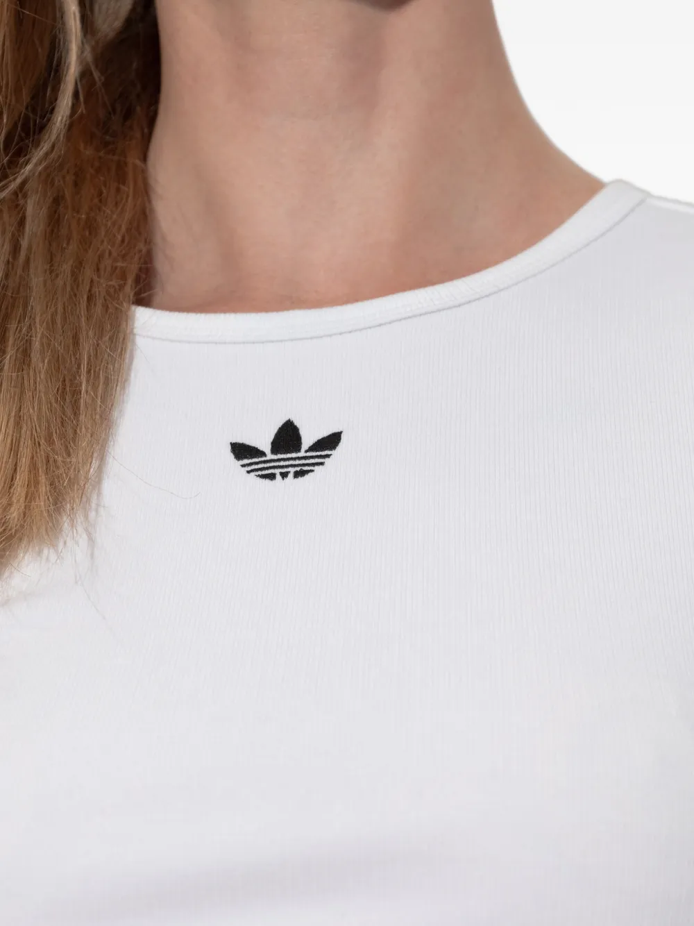 adidas Geribbeld cropped T-shirt met logo Wit