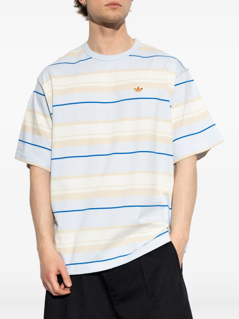 adidas T-shirt met geborduurd logo Blauw