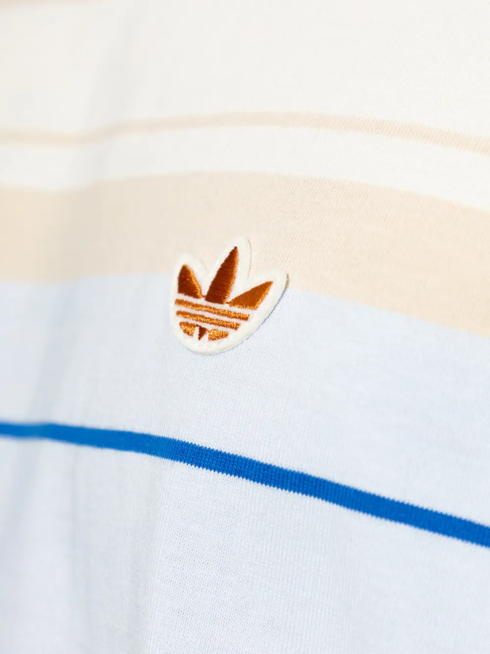 adidas T-shirt met geborduurd logo Blauw