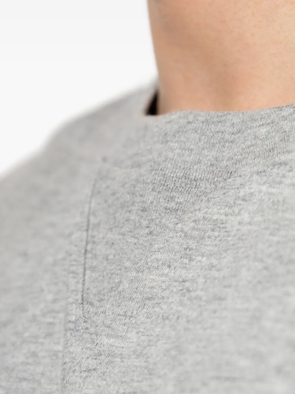 adidas T-shirt met geborduurd logo Grijs