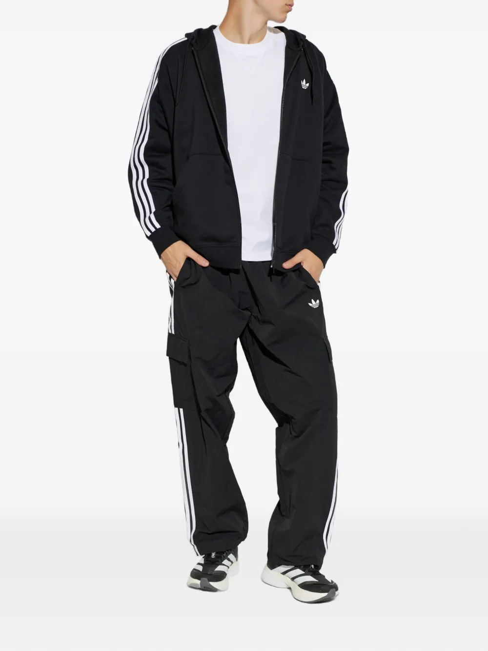 adidas T-shirt met geborduurd logo Wit