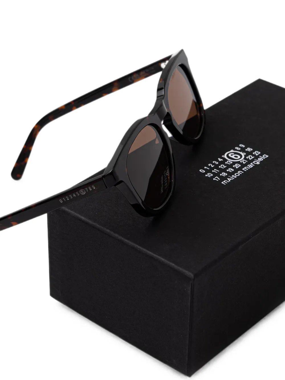 MM6 Maison Margiela Zonnebril met vierkant montuur Zwart