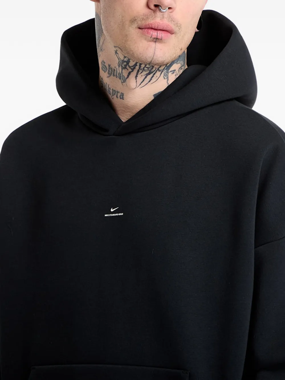 Nike Standard Issue Therma-FIT hoodie Zwart