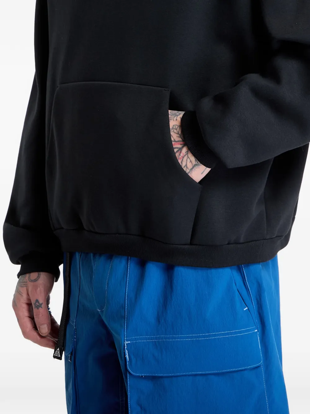 Nike Standard Issue Therma-FIT hoodie Zwart
