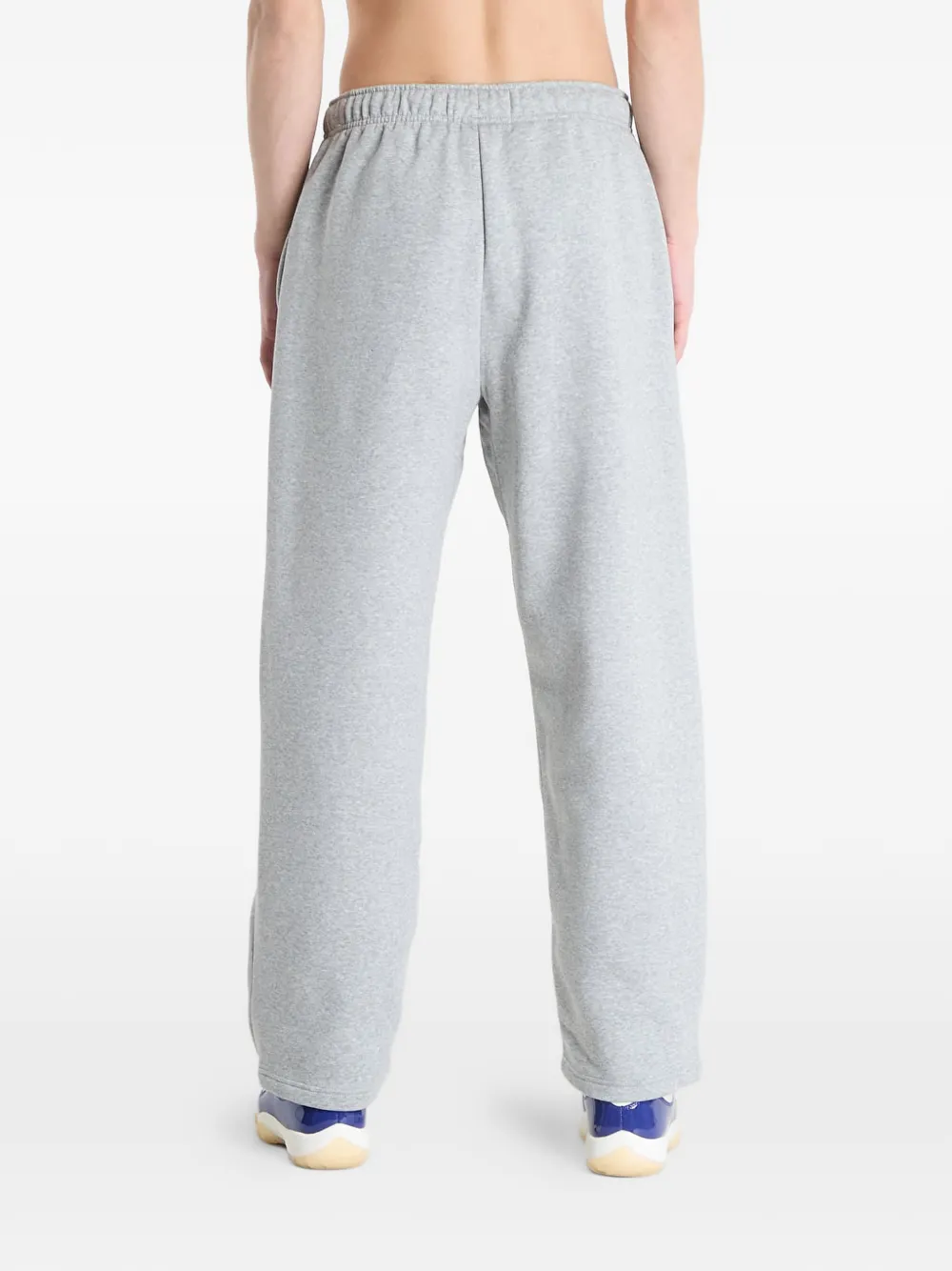 Nike Standard Issue brushed track pants Grijs