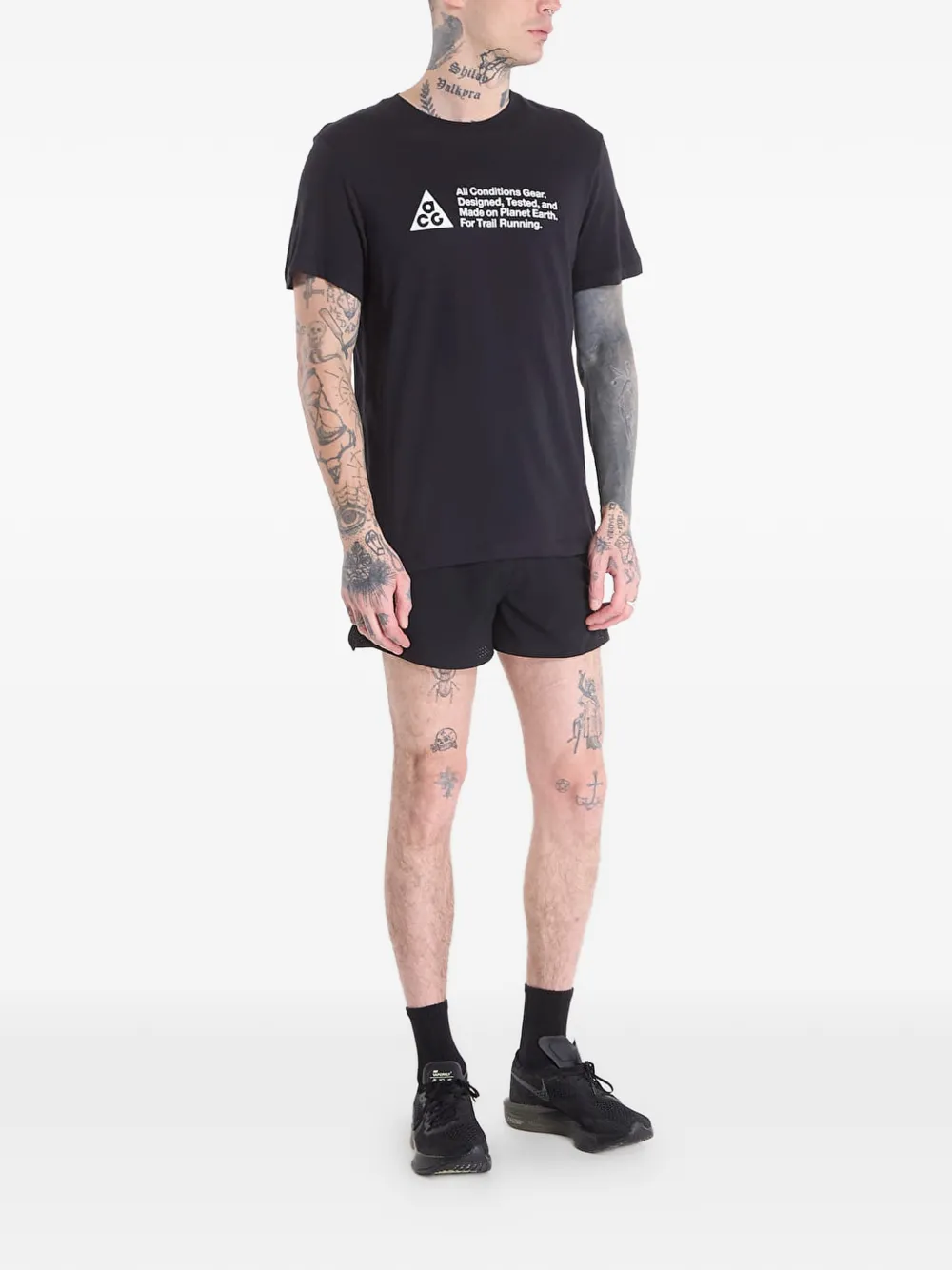 Nike T-shirt met logoprint Zwart