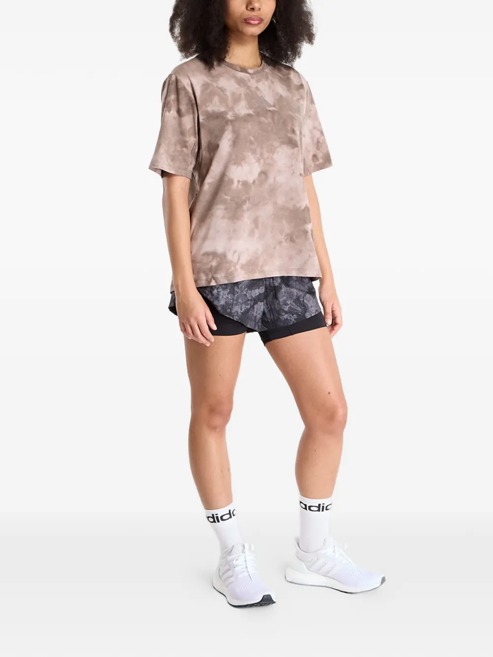 adidas Terrex Multi T-shirt met sprayprint Beige