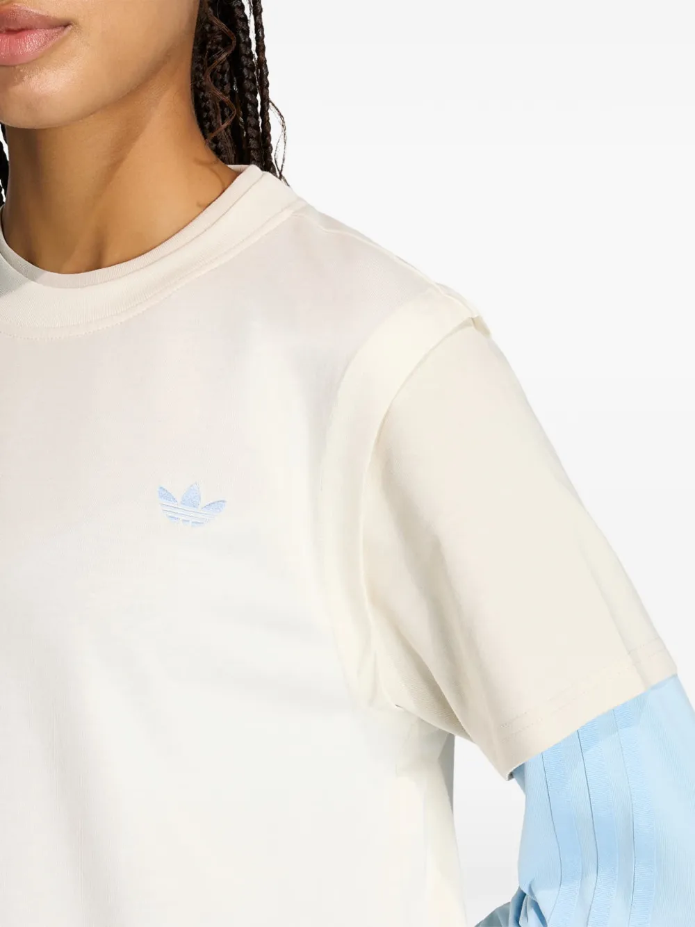 adidas Ruimvallend gelaagd T-shirt Beige