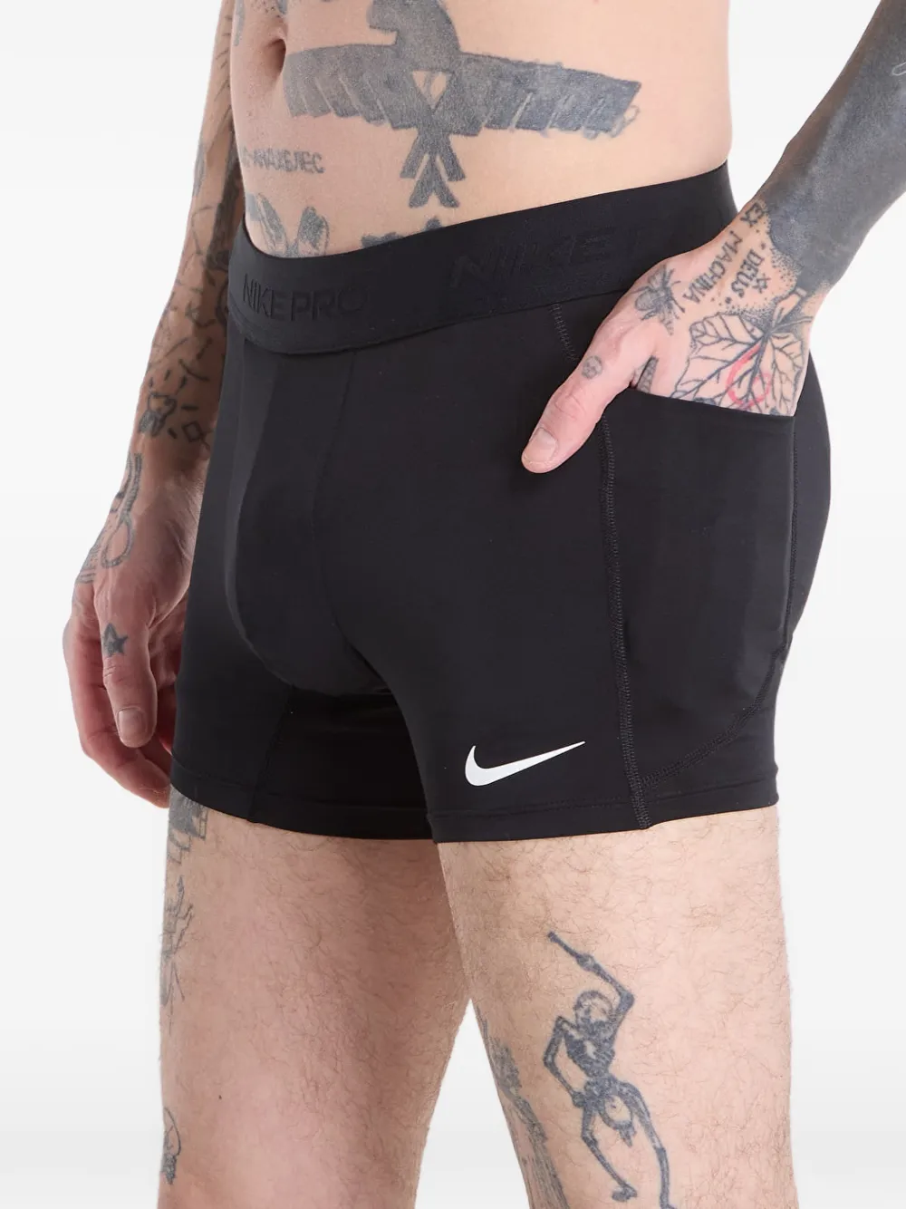Nike Pro shorts met logoprint Zwart