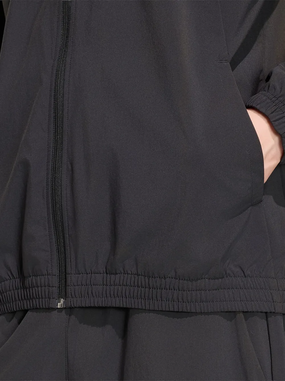 adidas Tech Trefoil Essentials zip-up hoodie Zwart