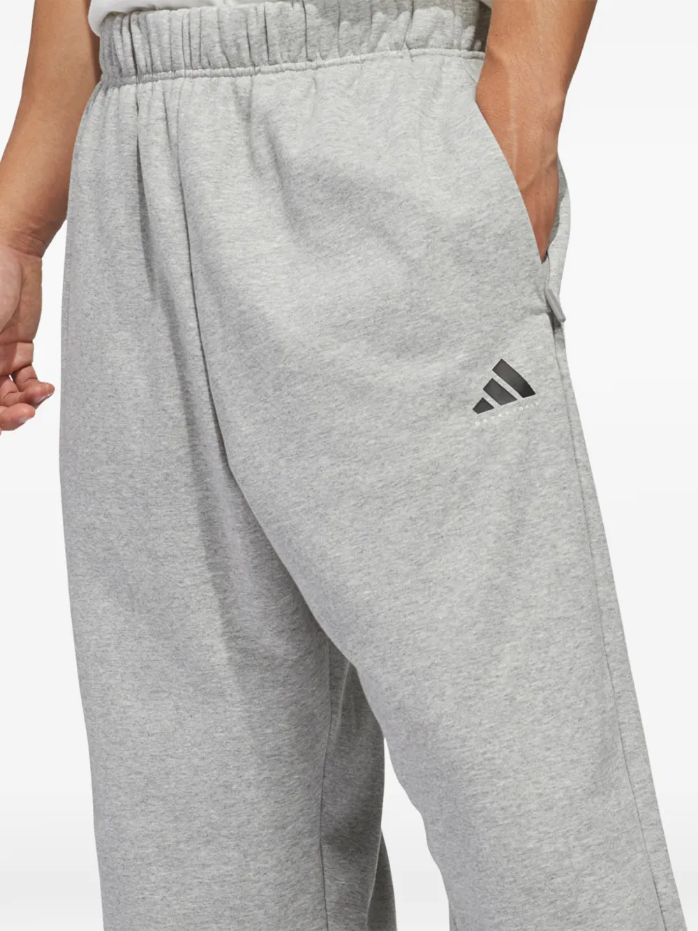 adidas logoprint basketbal trainingsbroek Grijs