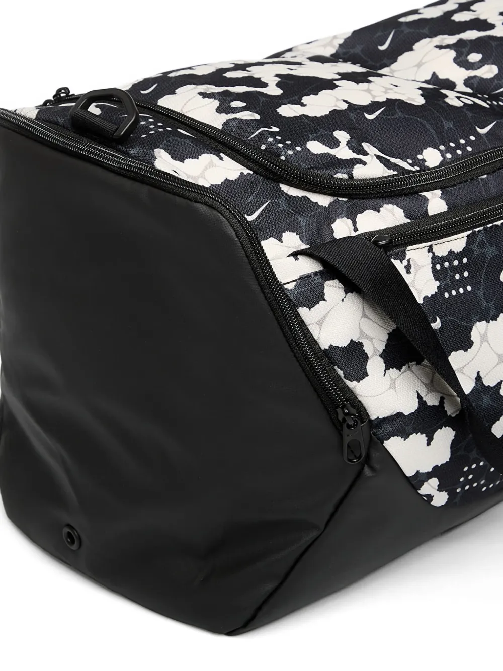 Nike Brasilia logo-print holdall Zwart