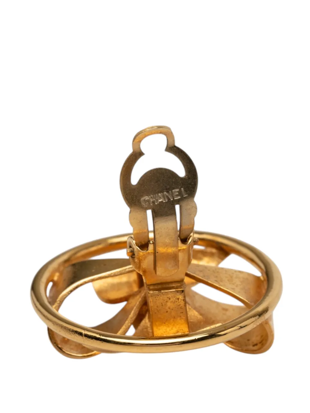  Chanel Pre-owned Pendientes De Clip Redondos Con Logo Cc Bañados En Oro Y Perla Artificial 1990-2010 - Dorado 