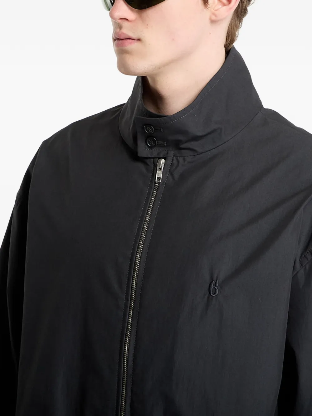 MM6 Maison Margiela Jack met hoge hals Zwart