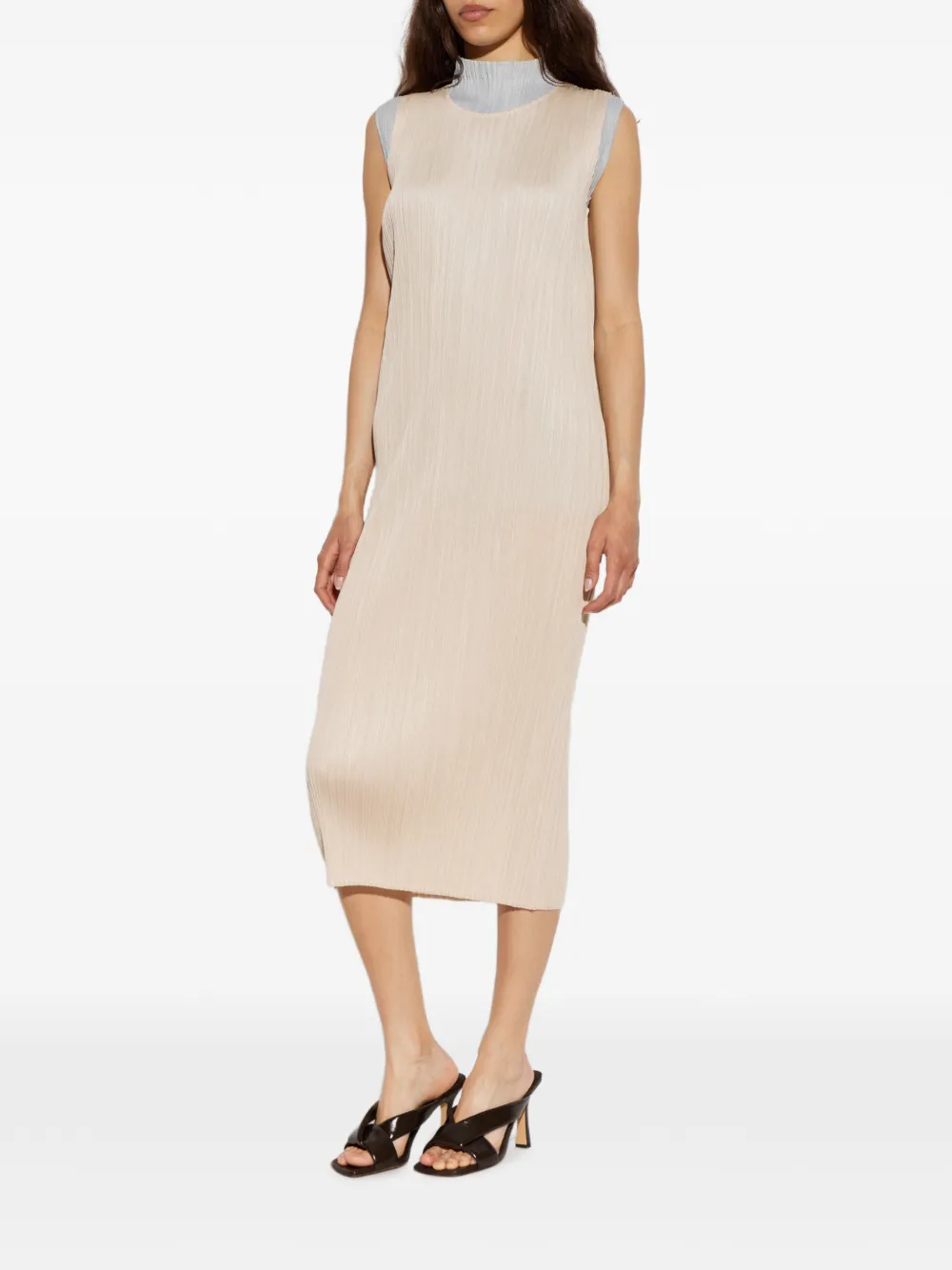Pleats Please Issey Miyake Geplooide mouwloze midi-jurk Beige