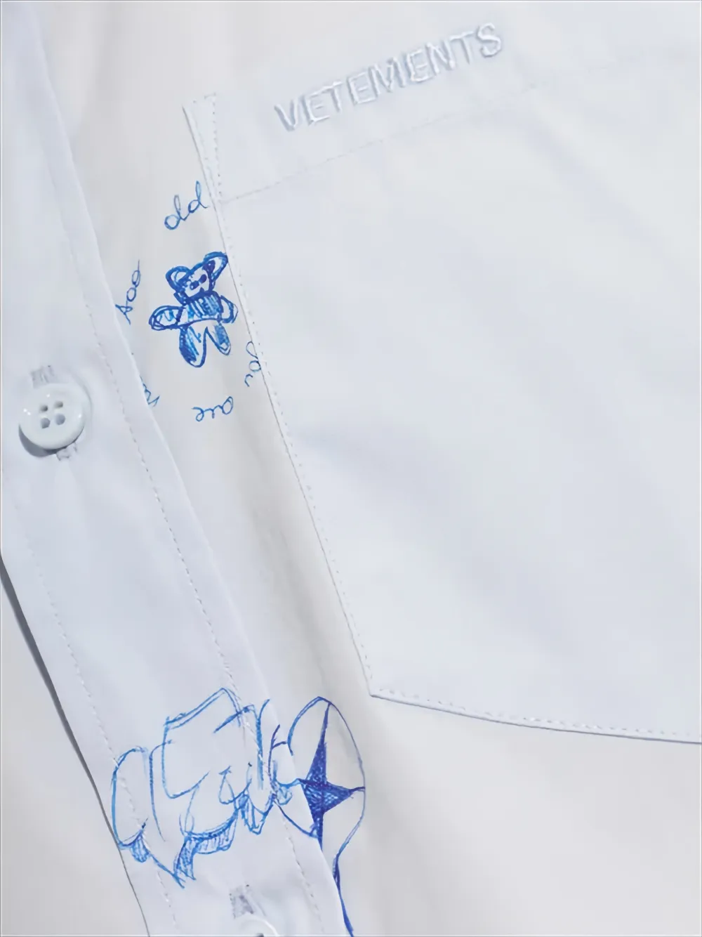 VETEMENTS Blouse met borstzak en Scribble-print Blauw