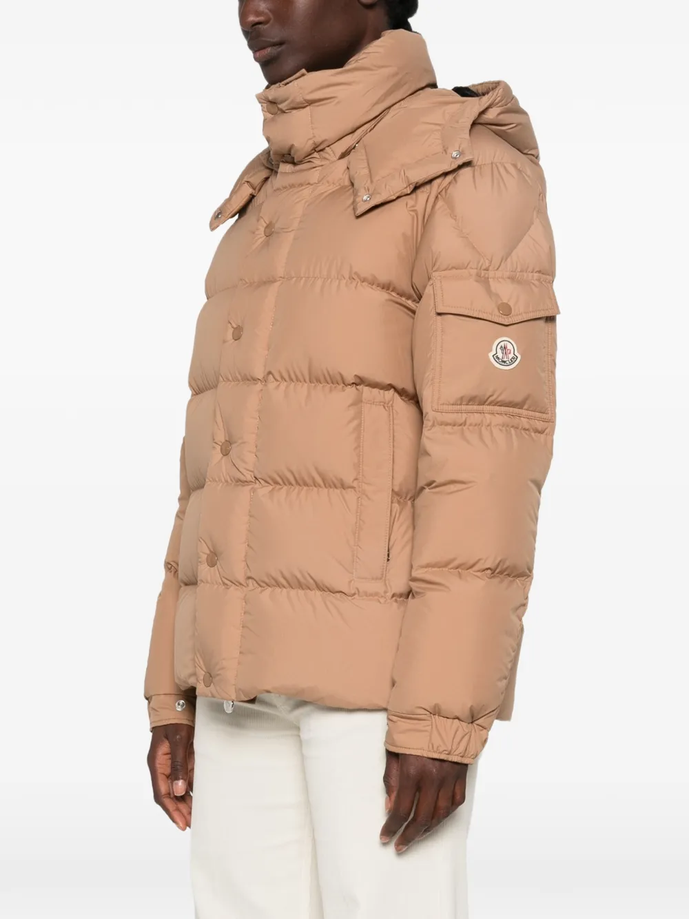 Moncler Maya 70 gewatteerd jack Bruin