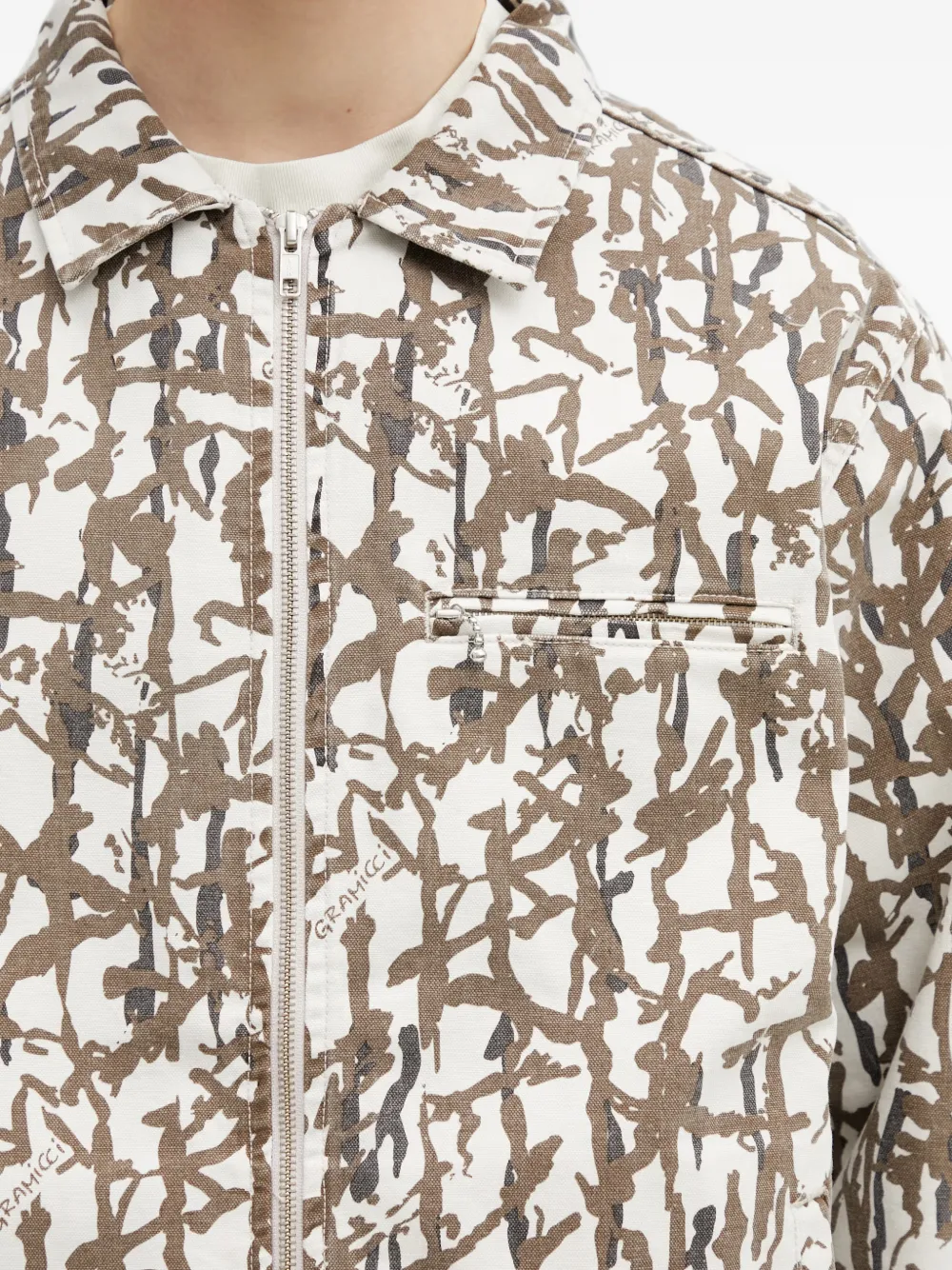 Gramicci Jack met abstracte print Wit