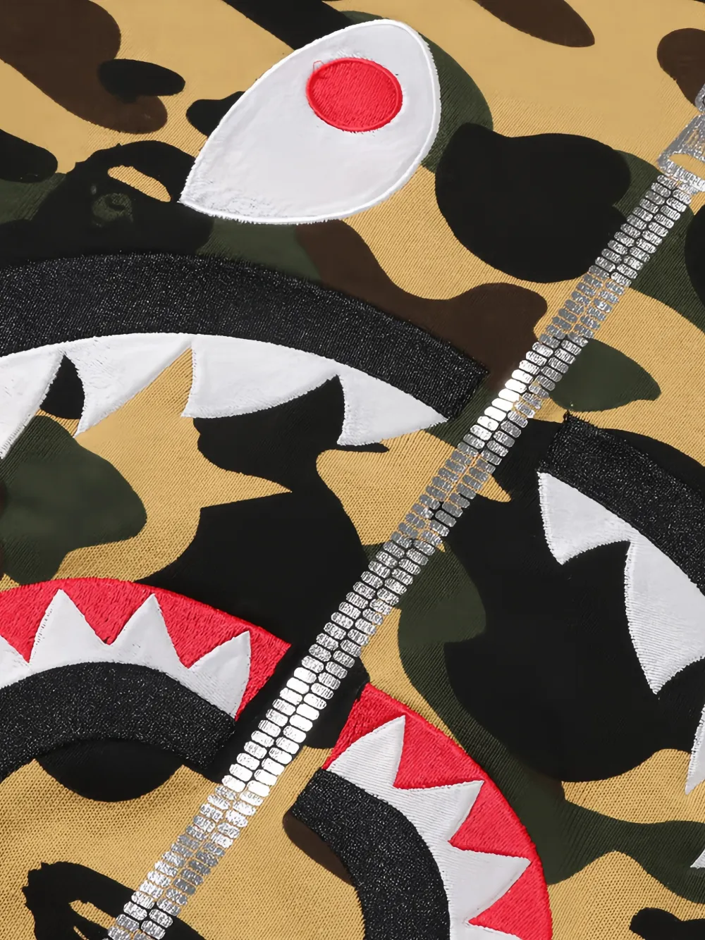 A BATHING APE Shark 1st Camo trui Beige