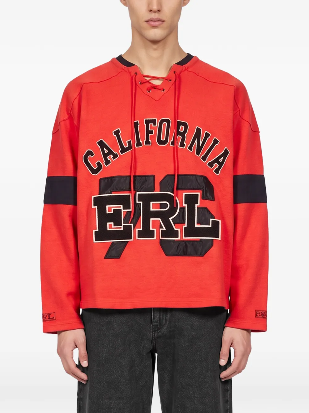 ERL California trui met logo-patch en vetersluiting Rood