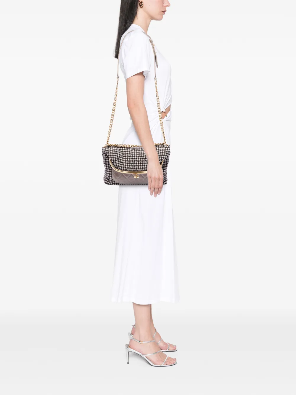  Chanel Pre-owned 2015-2016 Medium Quilted Houndstooth Tweed And Calfskin Tabatiere Kisslock Fold Over Crossbody Bag - Negro 