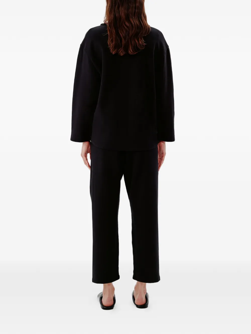 Another Tomorrow Sweater met diepe ronde hals Zwart