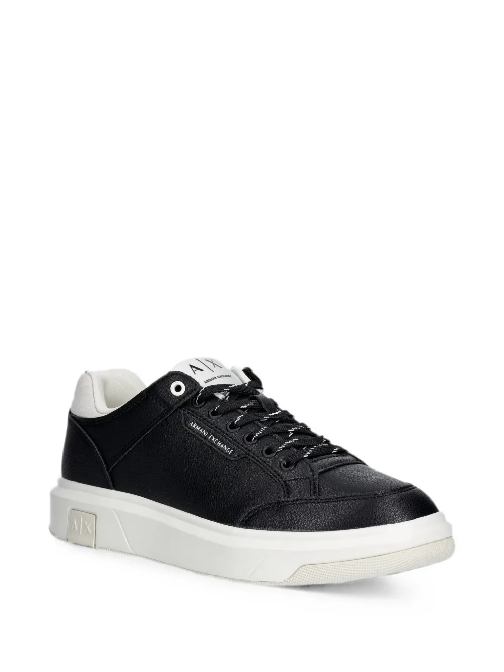 Armani Exchange logo-patch pebbled sneakers Zwart