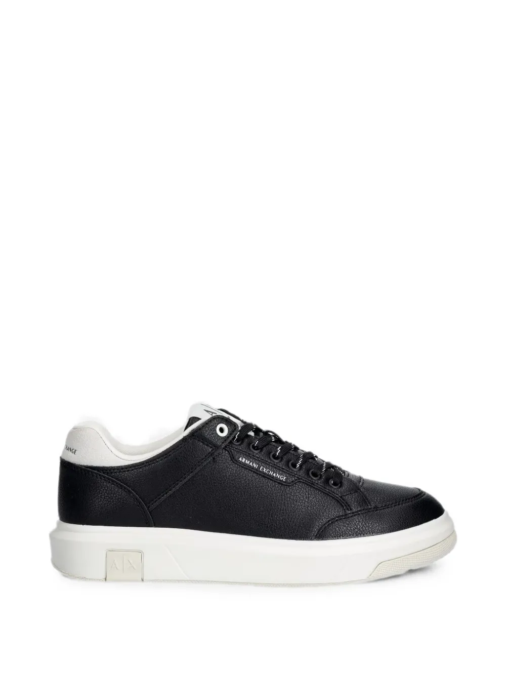 Armani Exchange logo-patch pebbled sneakers Zwart