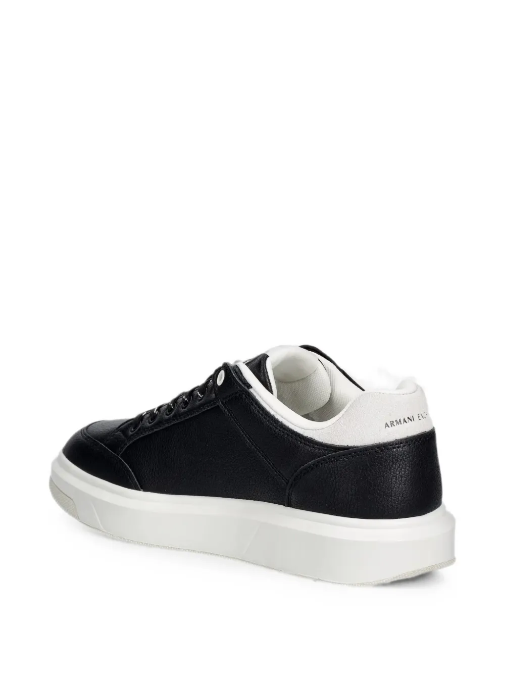 Armani Exchange logo-patch pebbled sneakers Zwart