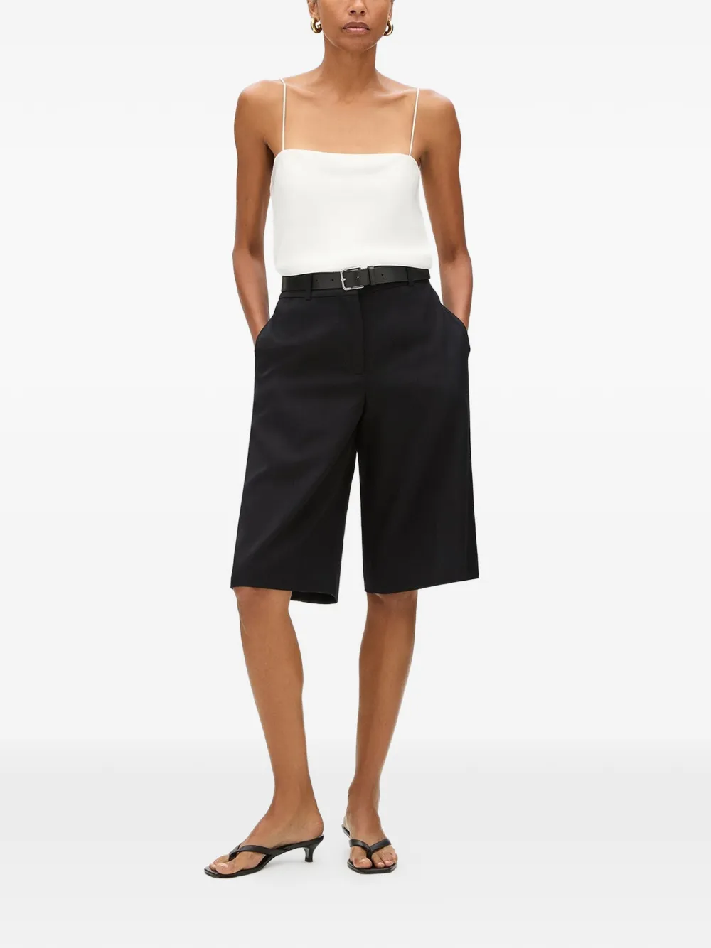 Another Tomorrow Ruimvallende bermuda shorts Zwart
