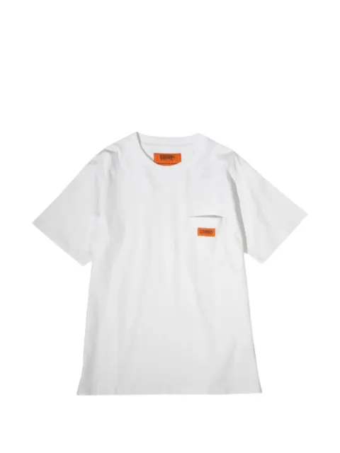 UNIVERSAL OVERALL  logo-patch pocket T-shirt