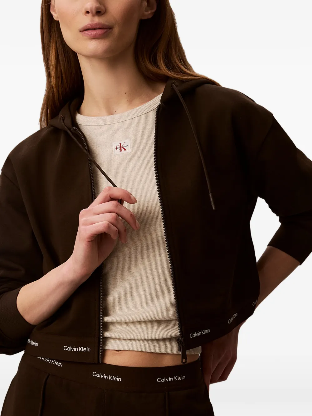 Calvin Klein Cropped hoodie met logoband en rits Bruin