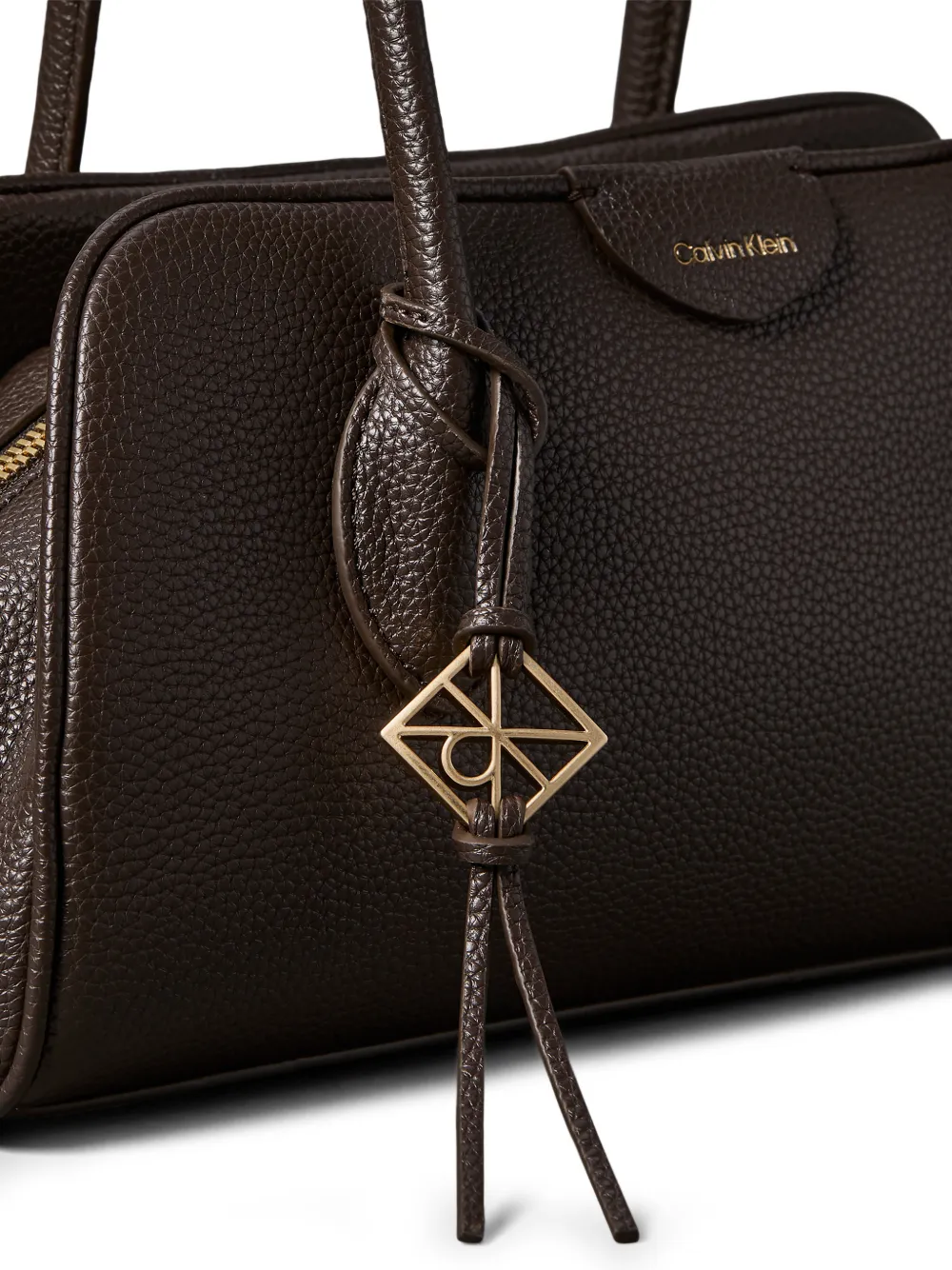 Calvin Klein Leren schoudertas met logo-bedel Bruin