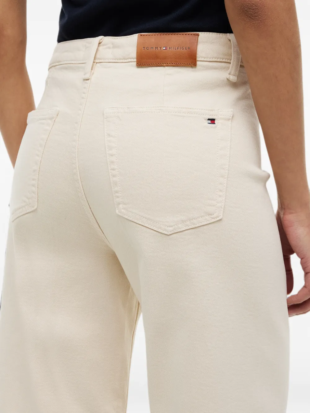 Tommy Hilfiger Jeans met logopatch Beige