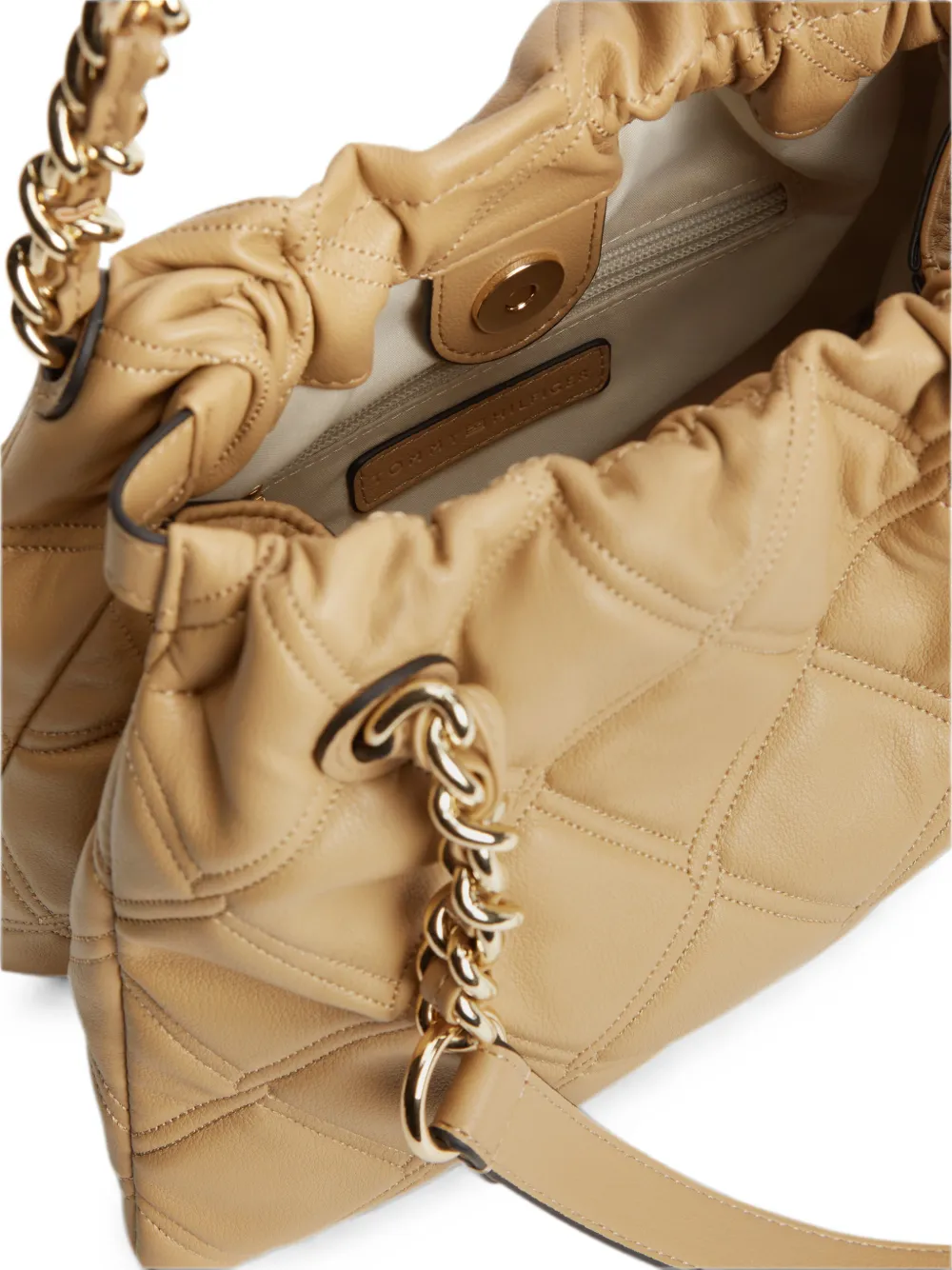 Tommy Hilfiger Gewatteerde schoudertas met ketting Beige