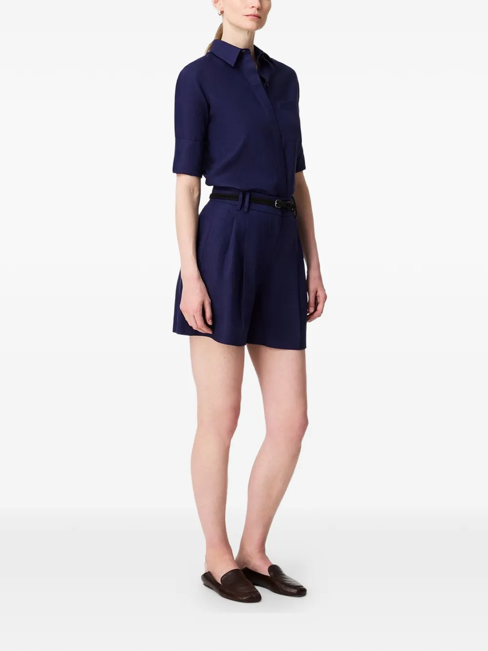 Another Tomorrow Geplooide linnen shorts Blauw