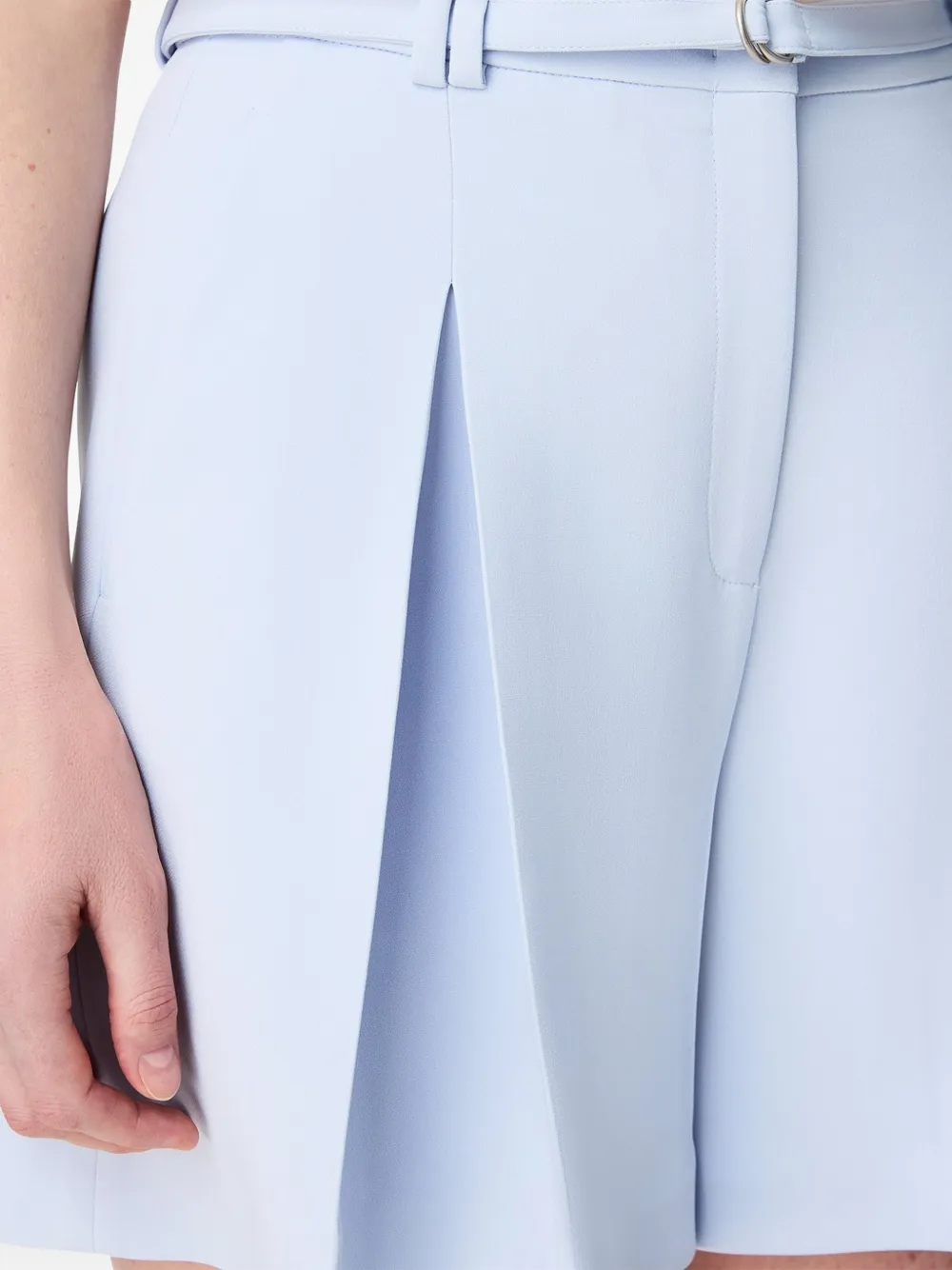 Another Tomorrow Geplooide shorts Blauw