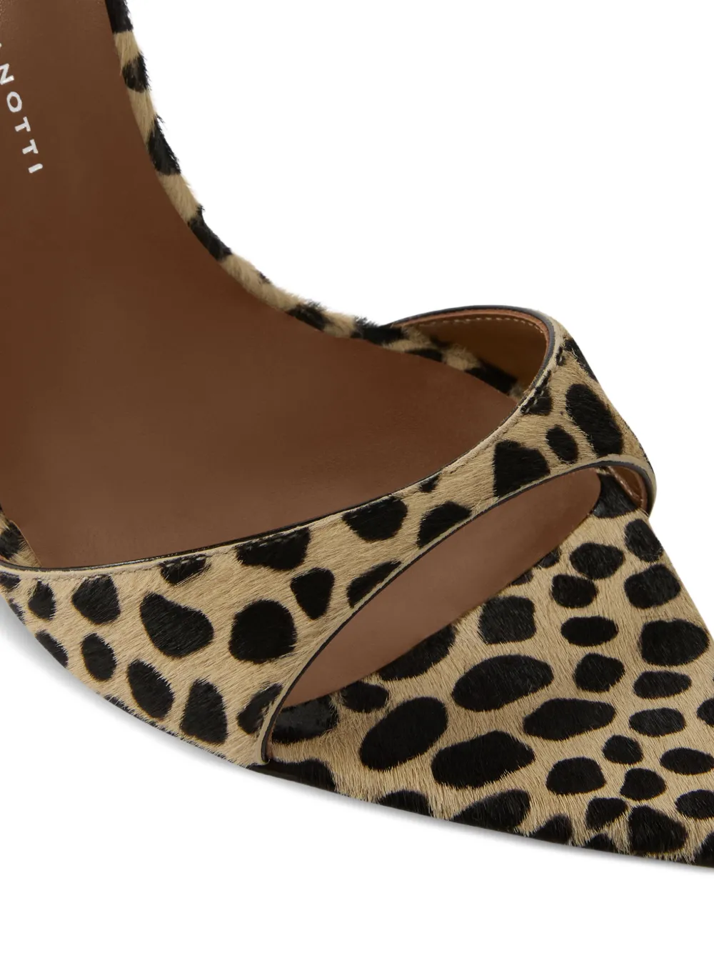Giuseppe Zanotti Intriigo sandalen met bandje Beige