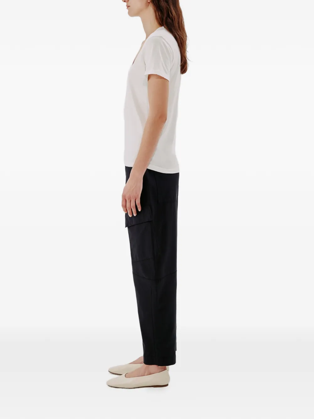 Another Tomorrow T-shirt met V-hals Wit