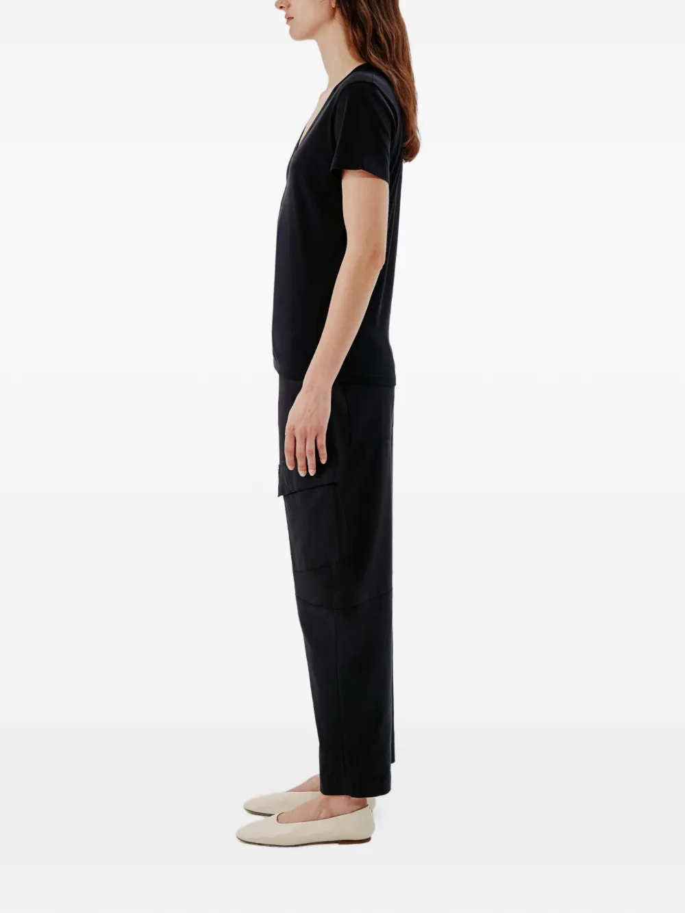 Another Tomorrow T-shirt met V-hals Zwart