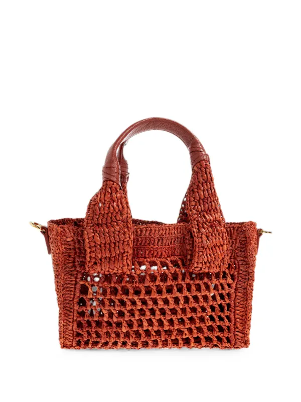 Chloé バーガンディクラッチバッグ Chloé Summer Banana Medium Woven logo-patch Tote Bag | Red | FARFETCH