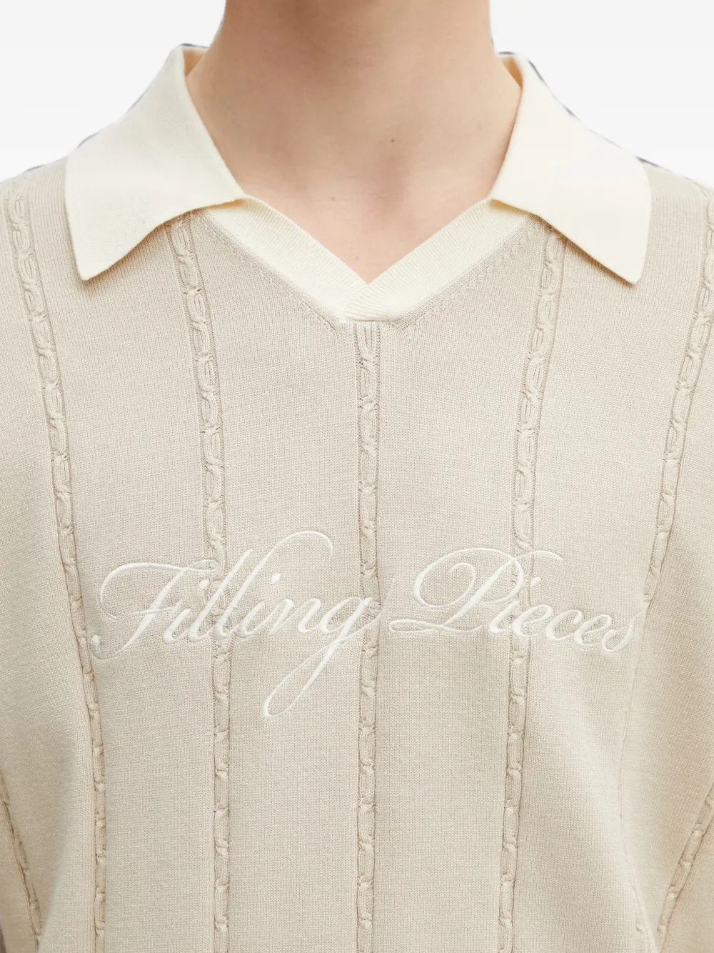Filling Pieces Kabelgebreide sweater met borduurwerk Beige