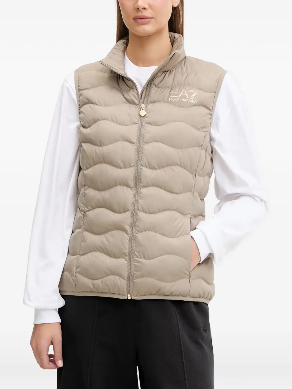 Ea7 Emporio Armani quilted logo-print gilet - Toni neutri