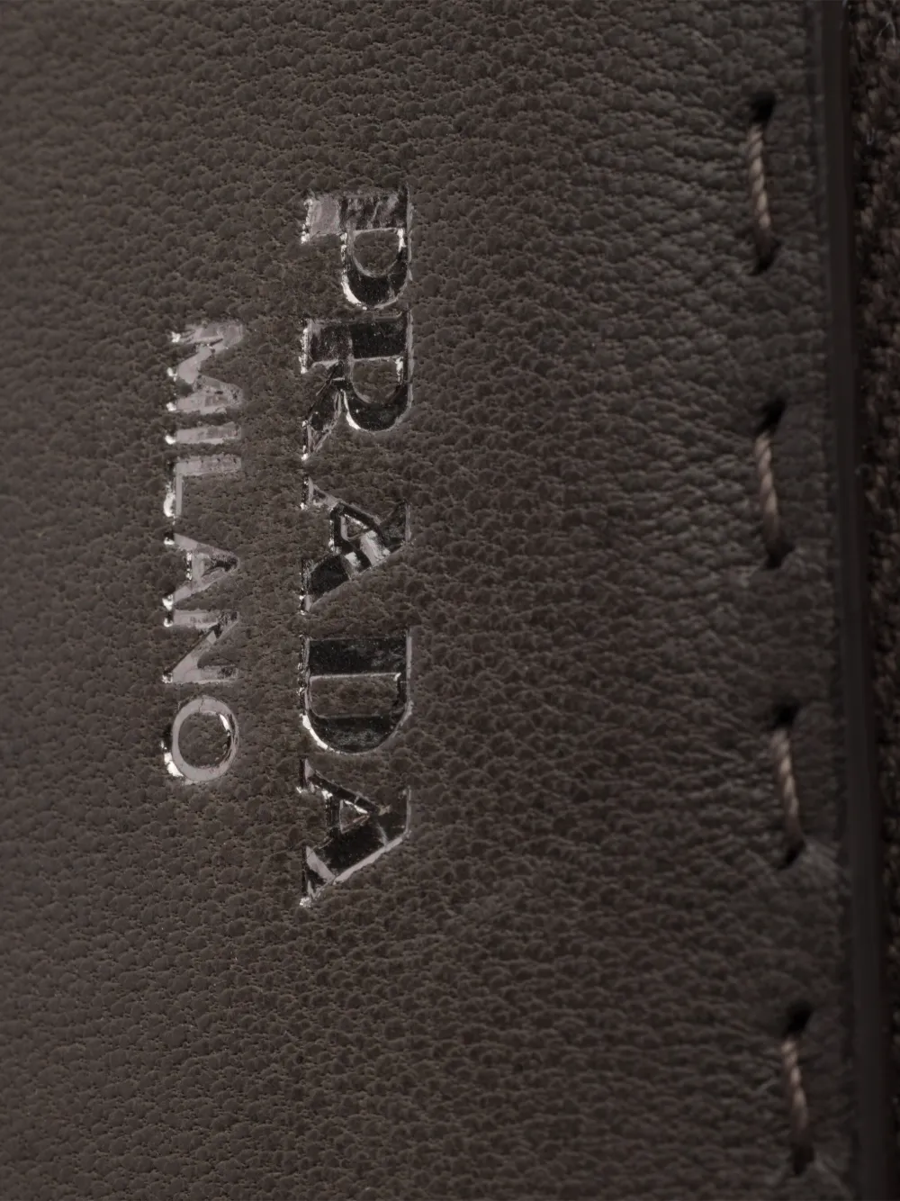 Prada Leren buidel met antiek-effect Grijs