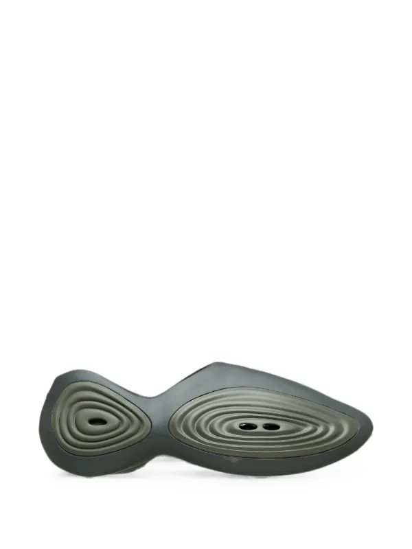 Crocs Ripple クロッグサンダル | グレー | FARFETCH JP