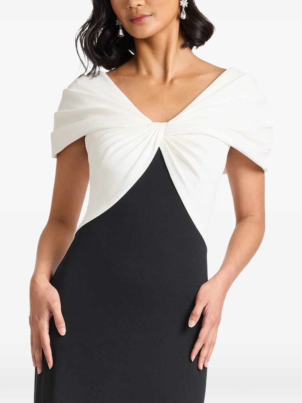 Tadashi Shoji Off-shoulder maxi-jurk met gedraaid detail Wit